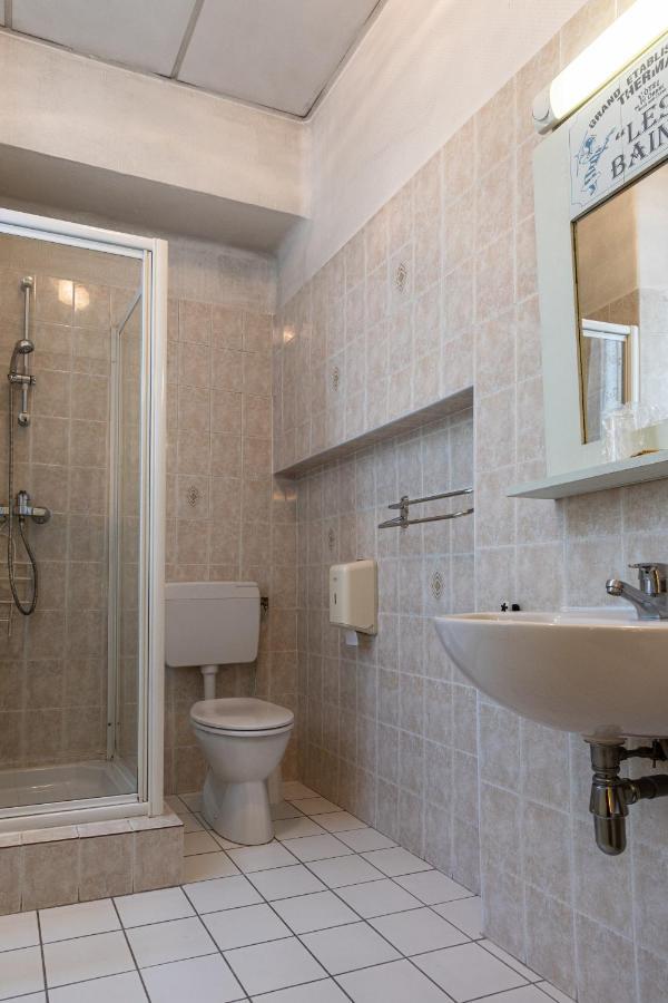 Hotel Des Bains Aix-les-Bains Buitenkant foto